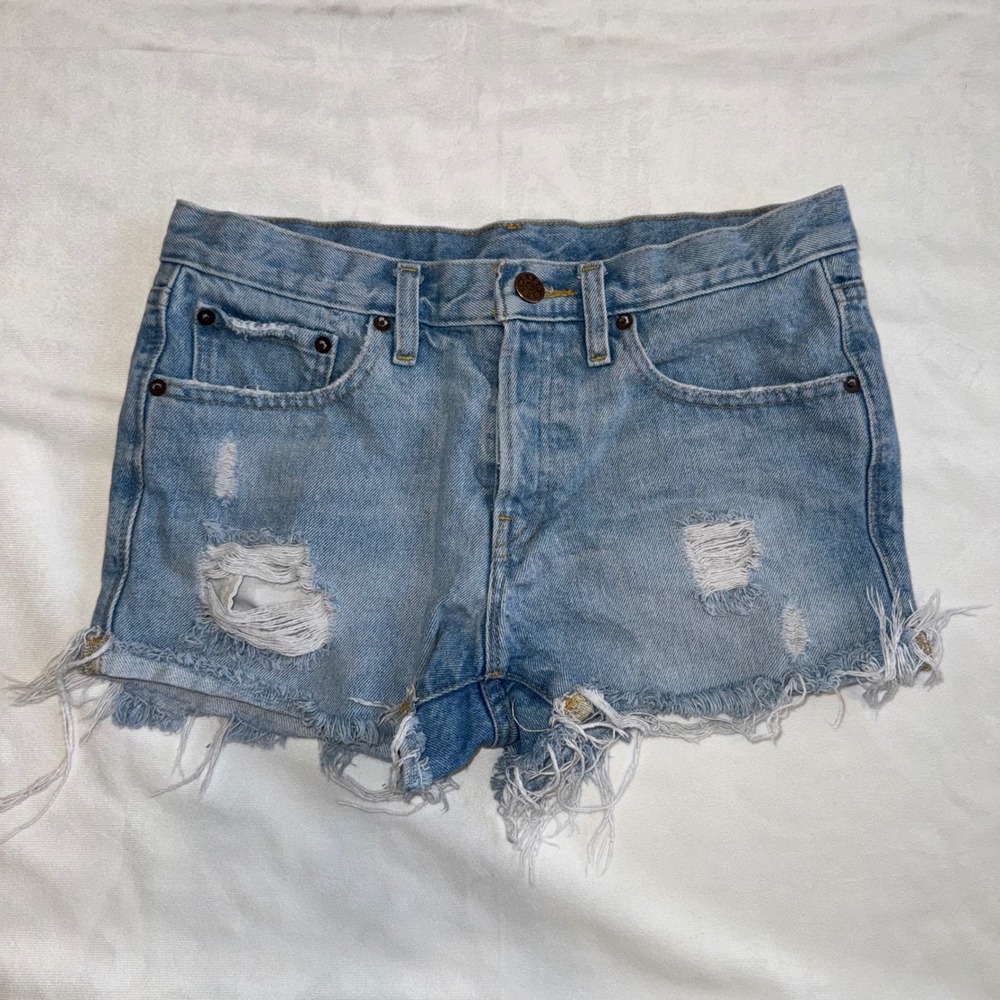 BDG Urban Outfitters Distressed Denim Shorts Frayed Hem Light Wash Size 26